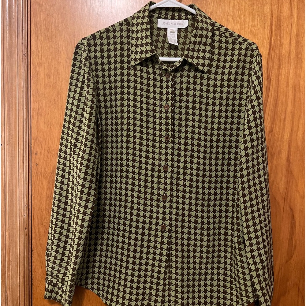 Jones New York Green and Black Houndstooth Silk Blouse